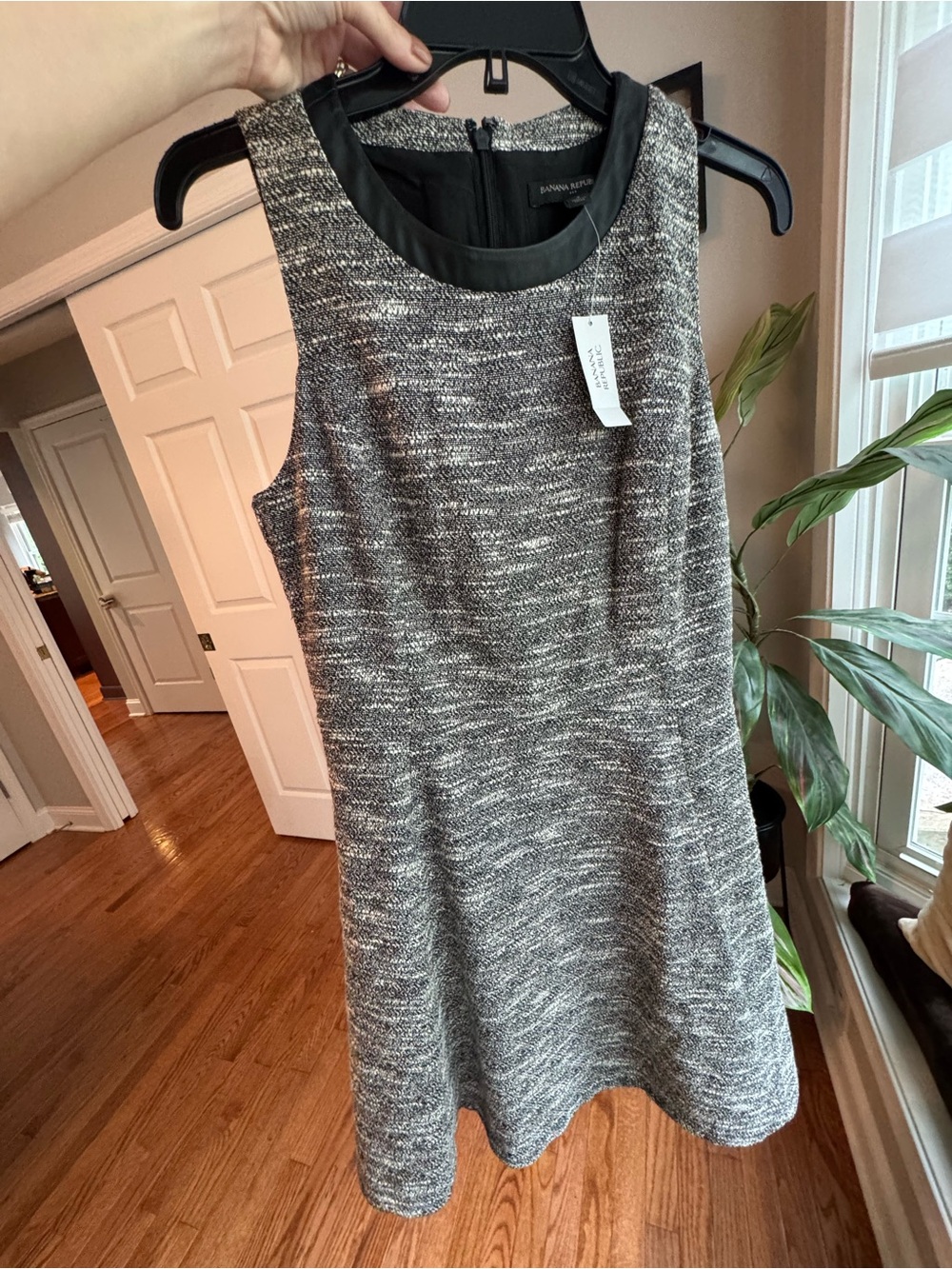 NWT! Banana Republic Tweed Dress Womens Size 4 White Black Lined Sleeveless